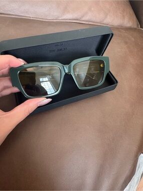 Alexander McQueen Green Unisex Sunglasses